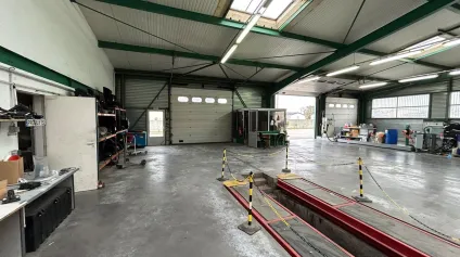 Locaux d'activités et bureaux à la location divisibles par lots - 867m2 - PERPIGNAN - Offre immobilière - Arthur Loyd