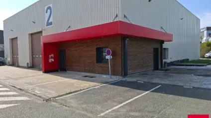 Location cellule d'activité 625m² Le Mans Nord Autoroute - Offre immobilière - Arthur Loyd