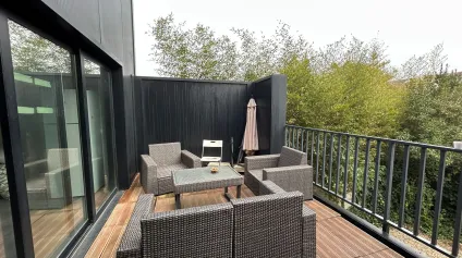 Bureaux à louer - Immeuble indépendant de 359 m² avec terrasses et parking, secteur Chartrons - Offre immobilière - Arthur Loyd