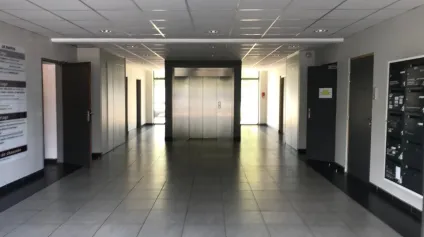 Bureaux à vendre à Avignon en rez-de-chaussée avec parkings et accès tram - Offre immobilière - Arthur Loyd