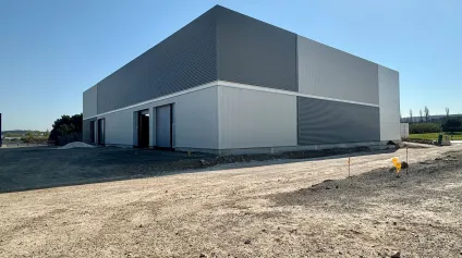 Bâtiment E - Programme neuf de locaux d'activités à vendre sur MARIGNANE - Offre immobilière - Arthur Loyd