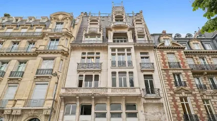 Bureaux opérés privatifs Paris 8 - 325 m² sur 3 niveaux, jusqu'à 40 postes, environnement premium - Offre immobilière - Arthur Loyd