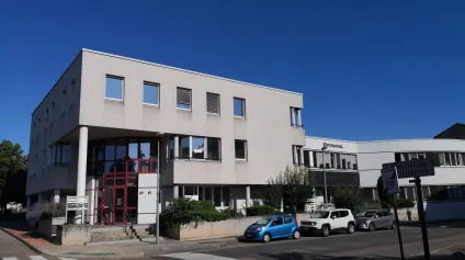 À LOUER : Bâtiments de bureaux au 2ème étage en centre-ville de Roanne - Offre immobilière - Arthur Loyd