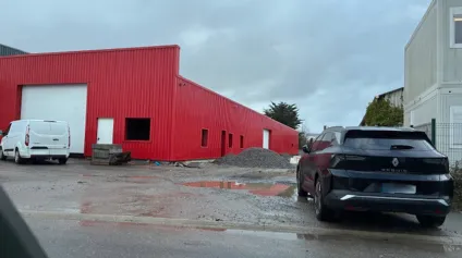 Entrep&ocirc;t &agrave; louer &agrave; Saint-Nazaire 742 m2 avec stockage ext&eacute;rieur clos - Offre immobilière - Arthur Loyd