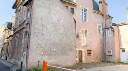 Bureaux 140 m² à louer avec jardin privatif et avec parking - Hyper-centre Orléans, Loiret (45) - Offre immobilière - Arthur Loyd