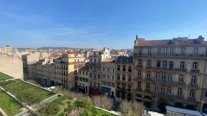 Bureaux r&eacute;nov&eacute;s &agrave; louer avec parking - Castellane / Centre-ville - 13006 Marseille - Offre immobilière - Arthur Loyd