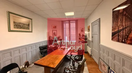 <br />Bureaux de caractère emplacement stratégique en centre-ville Agen<br /> - Offre immobilière - Arthur Loyd