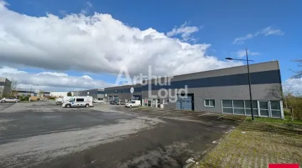 LOCAL D'ACTIVITE A VENDRE - VILLAGE DES ARTISANS A PACE - Offre immobilière - Arthur Loyd