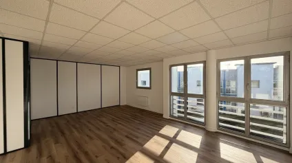 A VENDRE IMMEUBLE DE BUREAUX DE 1010M² - POITIERS TECHNOPOLE DU FUTUROSCOPE - Offre immobilière - Arthur Loyd