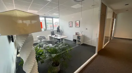 A LOUER A VENDRE PLATEAU DE BUREAUX 767 M² PORT DE COMMERCE BREST - Offre immobilière - Arthur Loyd