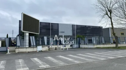 MOISSY CRAMAYEL A VENDRE BATIMENT INDEPENDANT - Offre immobilière - Arthur Loyd