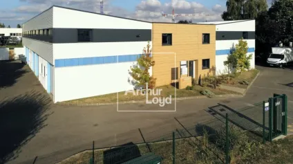 Lot d'activit&eacute; &agrave; louer pour TPE- Moissy Cramayel - Offre immobilière - Arthur Loyd