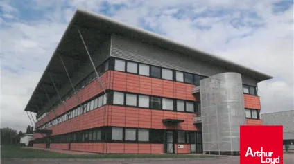 A louer - Bureaux de 518 m² au 2ème étage d'un immeuble récent situé sur le secteur Roanne Valmy. - Offre immobilière - Arthur Loyd