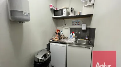 A LOUER LOCAL COMMERCIAL LATTES 343m2 - Offre immobilière - Arthur Loyd