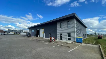 A Louer - Local d'activité d'env. 351 m2 - Offre immobilière - Arthur Loyd