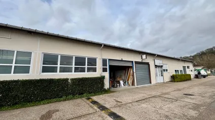 A Louer - Stockage d'environ 150 m2 - Offre immobilière - Arthur Loyd