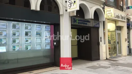 Location local commercial centre ville Lille avec sous sol exploitable - Offre immobilière - Arthur Loyd