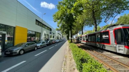 Bureaux à louer à La Madeleine proche Lille avec accès tramway - Offre immobilière - Arthur Loyd