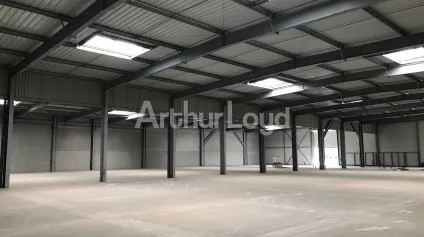 Entrep&ocirc;t &agrave; louer &agrave; VALENCIENNES - SARS ET ROSIERES - Offre immobilière - Arthur Loyd