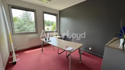 À LOUER - BUREAUX MODULABLES EN ZI - SAINT-LÉONARD - Offre immobilière - Arthur Loyd