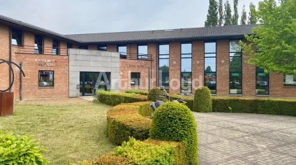 Bureaux à louer à Lezennes plateau de 270 m² avec terrasse et parkings - Offre immobilière - Arthur Loyd