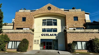 Immeuble Guilaur - Bureaux à louer à Capinghem - Espaces modernes avec parkings et terrasses, aux portes de Lille - Offre immobilière - Arthur Loyd