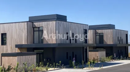 Immeuble de bureaux à vendre ou à louer à Saint-Laurent-Blangy avec terrasse - Offre immobilière - Arthur Loyd