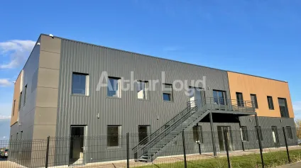 Bureaux à louer à Baisieux open space modulable avec parkings et services premium - Offre immobilière - Arthur Loyd