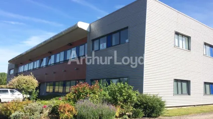 Bureaux &agrave; Vendre ou &agrave; Louer proche de Valenciennes - Offre immobilière - Arthur Loyd