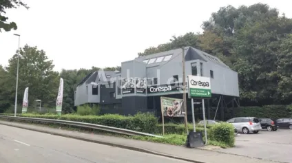 Bureaux rénovés à louer à Wasquehal plateau modulable climatisé et parkings - Offre immobilière - Arthur Loyd