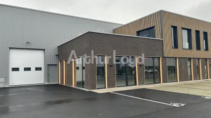 A vendre, à louer, entrepôts + bureaux neufs, Cysoing - Offre immobilière - Arthur Loyd