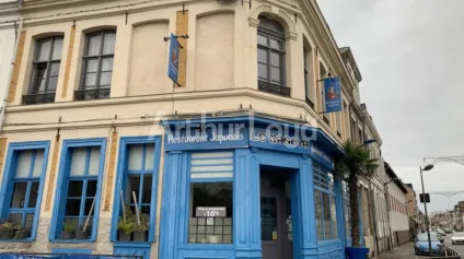 Local commercial à louer Douai centre avec cave et accès piéton - Offre immobilière - Arthur Loyd