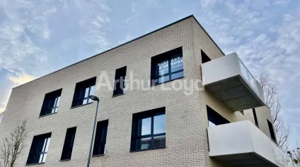 Bureaux à vendre à La Madeleine environnement verdoyant et label BREEAM - Offre immobilière - Arthur Loyd