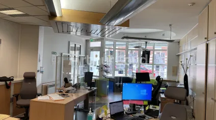 Bureaux à vendre à Lens avec terrasse et linéaire sur rue en centre ville - Offre immobilière - Arthur Loyd
