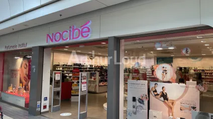 Local commercial à louer à Sin-le-Noble grande vitrine centre commercial - Offre immobilière - Arthur Loyd