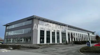 Bureaux à louer à Saint-André-Lez-Lille au sein d’un parc arboré - Offre immobilière - Arthur Loyd