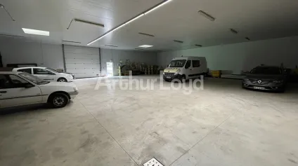 Entrepôt à louer à Beaurains avec parking et accès axes autoroutiers - Offre immobilière - Arthur Loyd