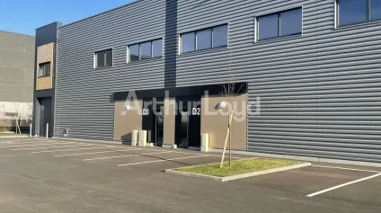 Entrepôts à louer à Sainghin-en-Mélantois dans parc d’activité récent - Offre immobilière - Arthur Loyd