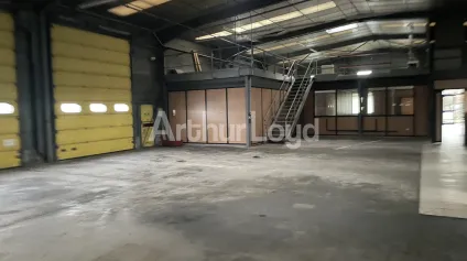 Local d’activité à louer à Saint-Laurent-Blangy visibilité axe passant - Offre immobilière - Arthur Loyd