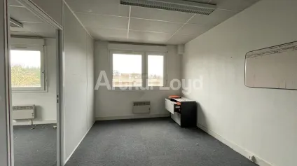 À louer - Bureaux fonctionnels et modulables avec parkings privatifs - Parc d'activités dynamique proche de Lille - Offre immobilière - Arthur Loyd