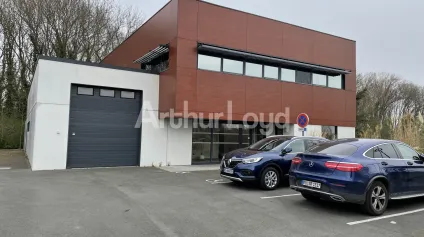 Bureaux à vendre à Douai avec parking sécurisé proche A21 et centre-ville - Offre immobilière - Arthur Loyd