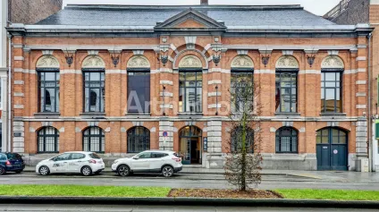 Bureaux à vendre ou à louer à Roubaix parking privatif et accès aisé - Offre immobilière - Arthur Loyd