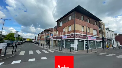 Local commercial d&rsquo;angle &agrave; louer &agrave; Bruay-sur-l&rsquo;Escaut visibilit&eacute; optimale - Offre immobilière - Arthur Loyd