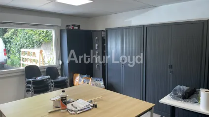 Entrepôt à louer axe passant - Béthune - Offre immobilière - Arthur Loyd