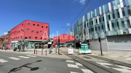 Bureaux à louer à Tourcoing avec terrasse privative et accès PMR - Offre immobilière - Arthur Loyd