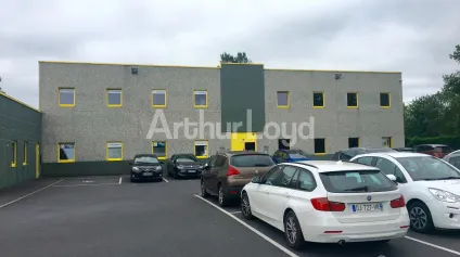 Bureaux à louer à Cuincy visibilité exceptionnelle et accès axes autoroutiers - Offre immobilière - Arthur Loyd