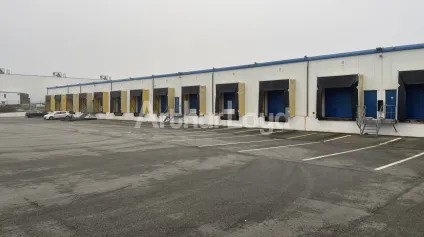 Entrep&ocirc;ts avec quais axe A1 - Arras - Offre immobilière - Arthur Loyd