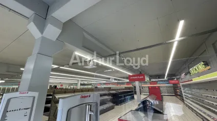 Locaux commerciaux à louer à Proville 1250m2 avec chambres froides - Offre immobilière - Arthur Loyd