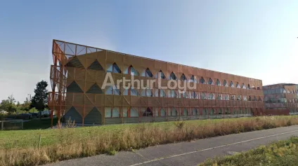Bureaux à louer à Lezennes avec climatisation et accès facilité - Offre immobilière - Arthur Loyd