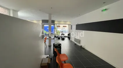 Local commercial à louer 245m2 Valenciennes emplacement centre ville - Offre immobilière - Arthur Loyd